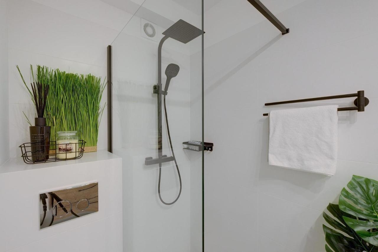ורשה Luxurious 3Br Apt Center מראה חיצוני תמונה