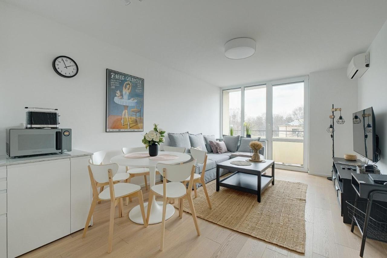 ורשה Luxurious 3Br Apt Center מראה חיצוני תמונה
